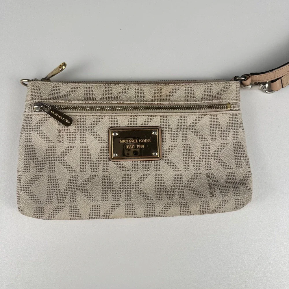 Michael Kors light wear